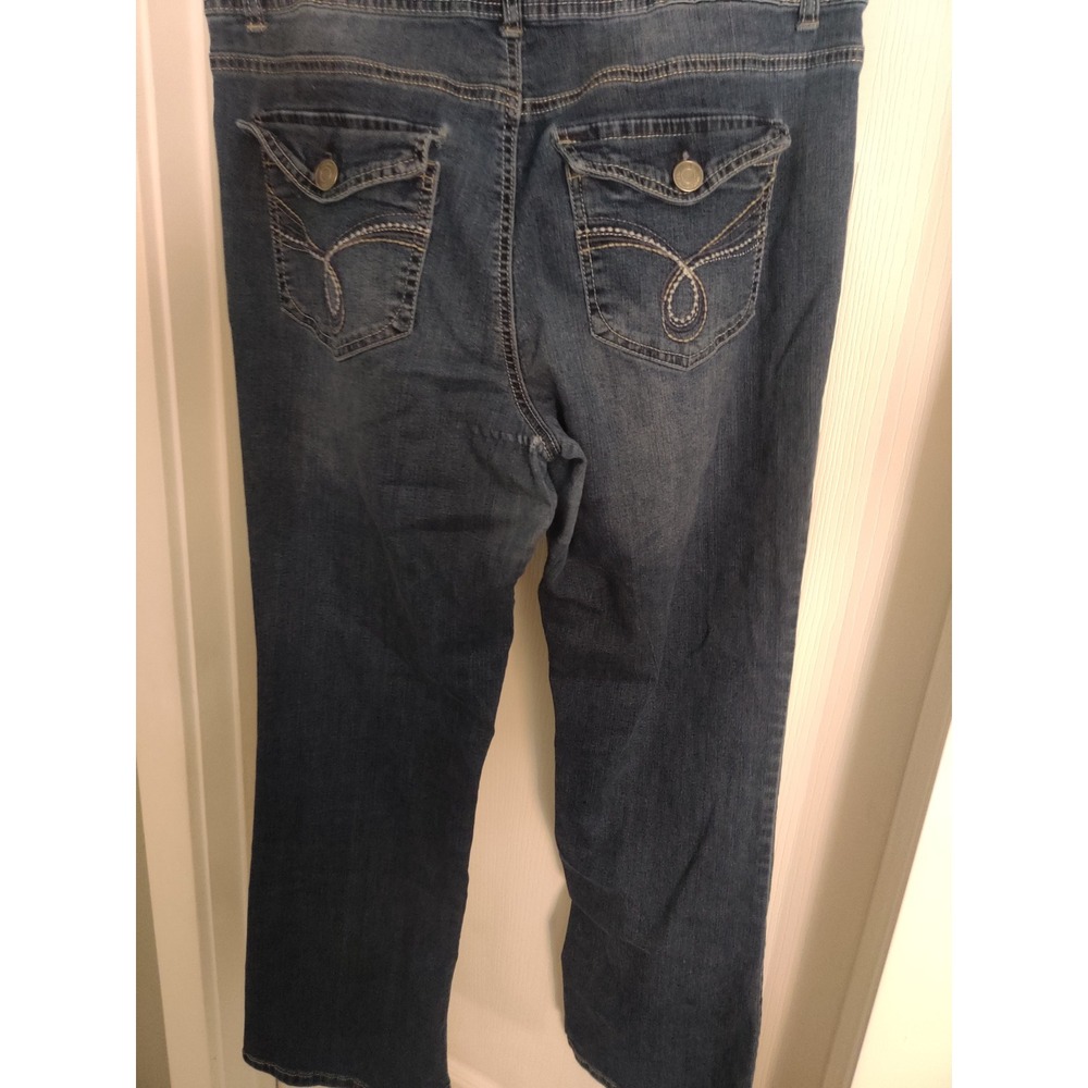 Angels Forever Young Everflex Curvy Bootcut Jeans Medium Wash Size 14/32 - Picture 4 of 7